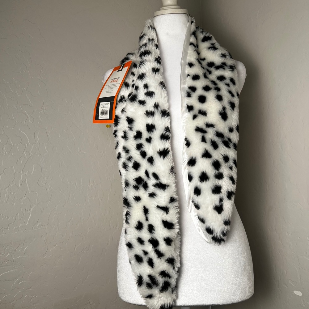 Way To Celebrate Adult Faux Fur Stole Dalmatian Print Black White Costume Scarf